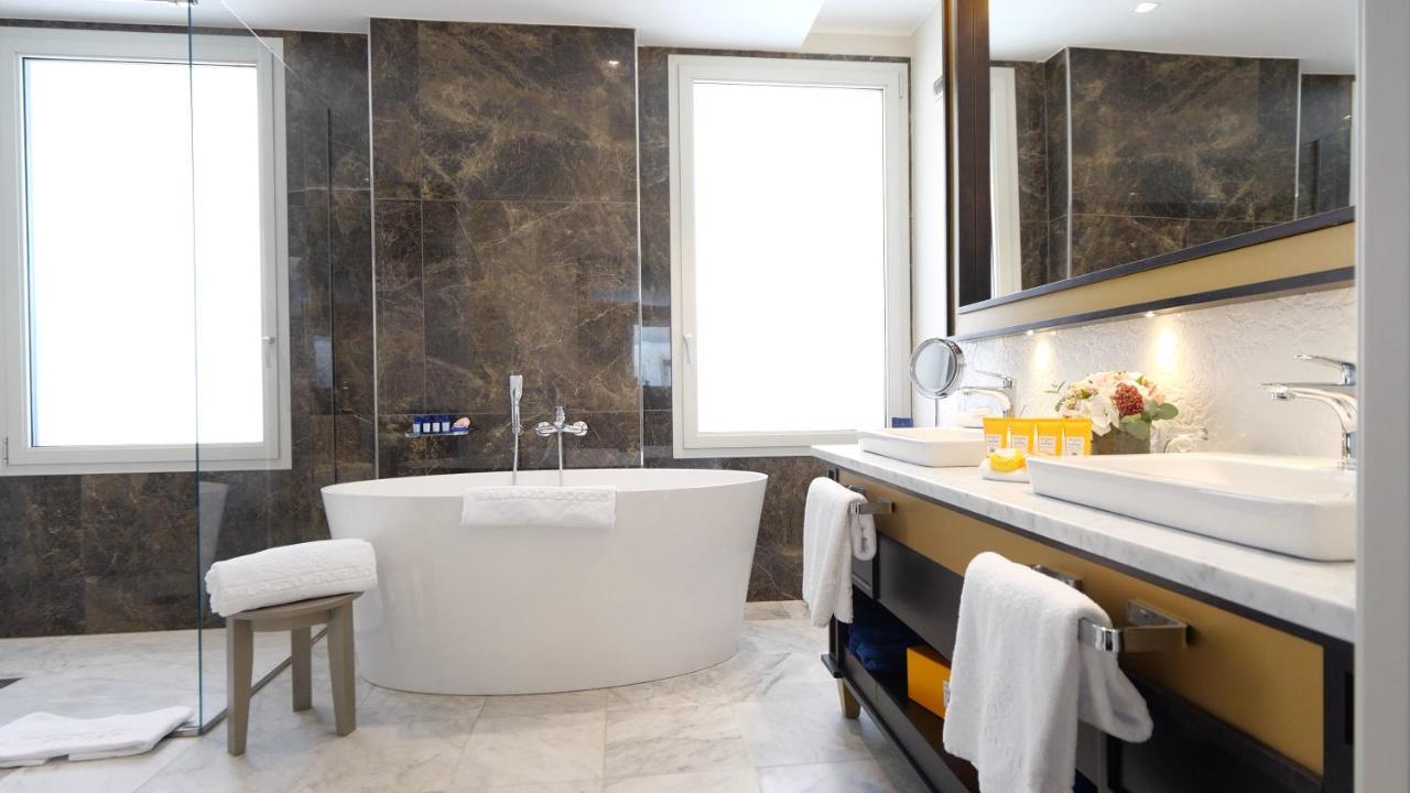 Hotel Palazzo Doglio Cagliari Exterior foto Bathroom