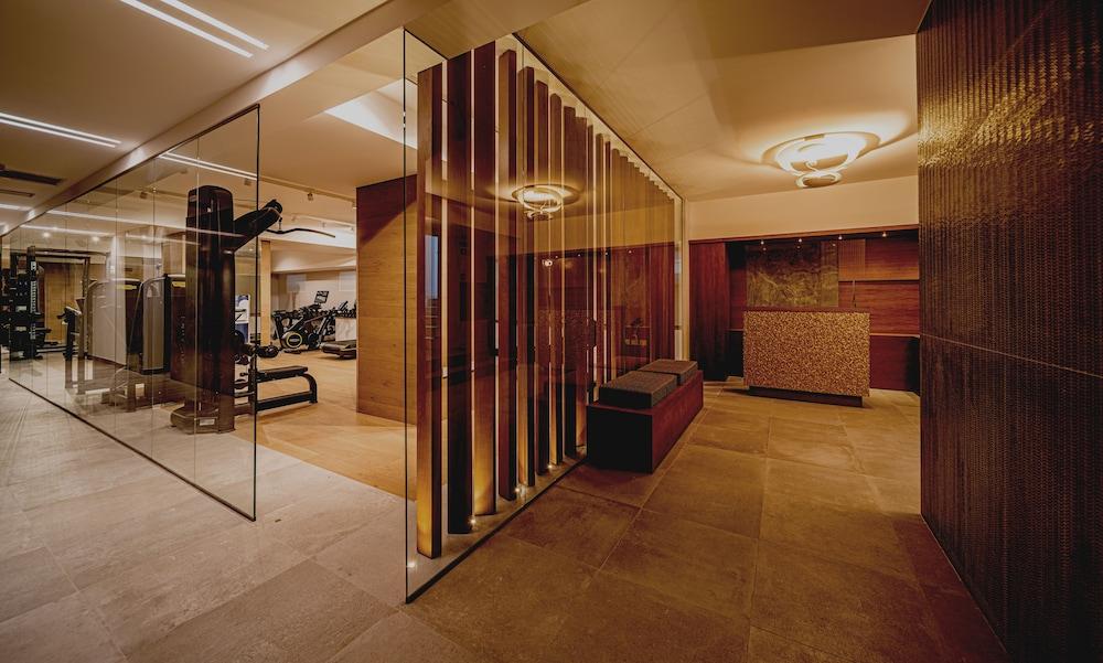Hotel Palazzo Doglio Cagliari Exterior foto The gym at The Dorchester