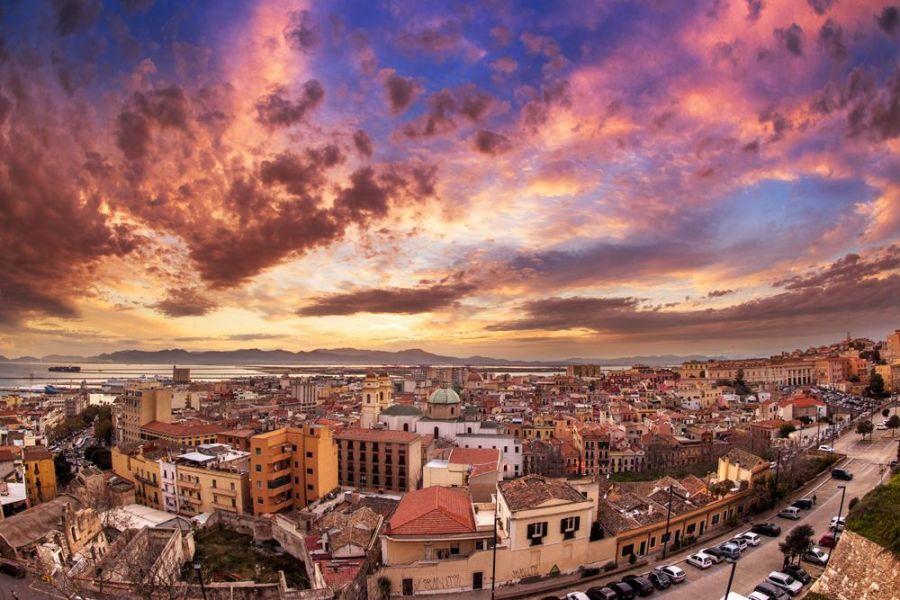 Hotel Palazzo Doglio Cagliari Exterior foto Sunset over the city